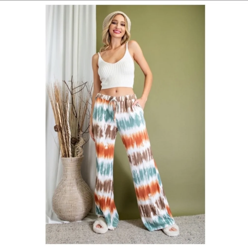 Soft knit flare pants with stripped tie dye print - Picture 2 of 3
